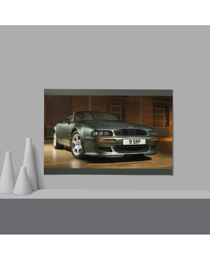 Cadre Aston Martin V8 Vantage