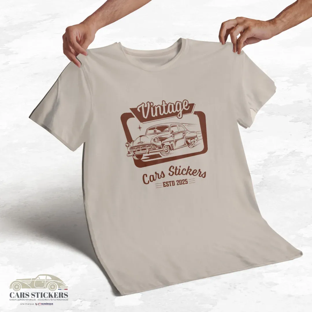 T-shirt beige à col rond - Vintage Cars Stickers Bordeaux