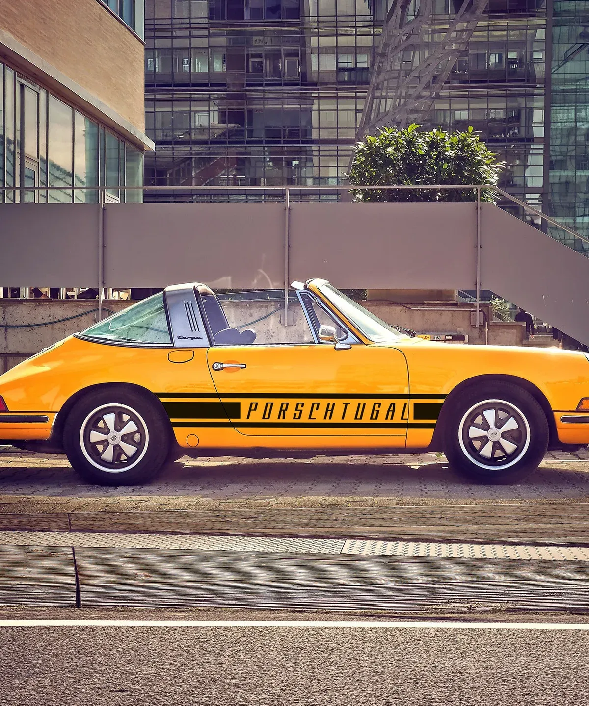 Porsche 911 orange décorée de bandes adhésives Cars-Stickers